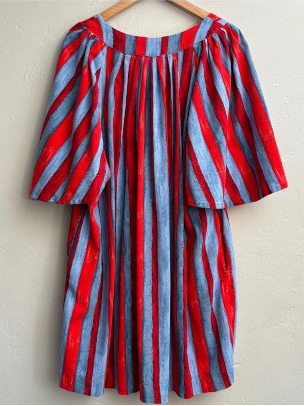 Tuckernuck flutter sleeve Finley Painterly Red and Blue Striped Midi Dress XXL - Picture 2 of 6